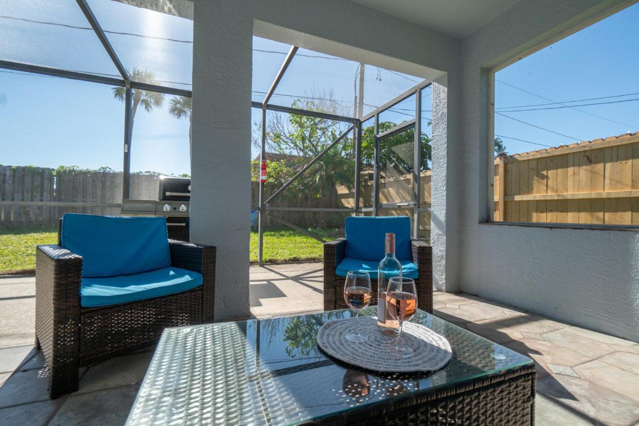 Serene Seaside Retreat - Dog Friendly - 2Br Townhouse With Shared Heated Pool Steps To Paradise Beach! Мелбърн Екстериор снимка