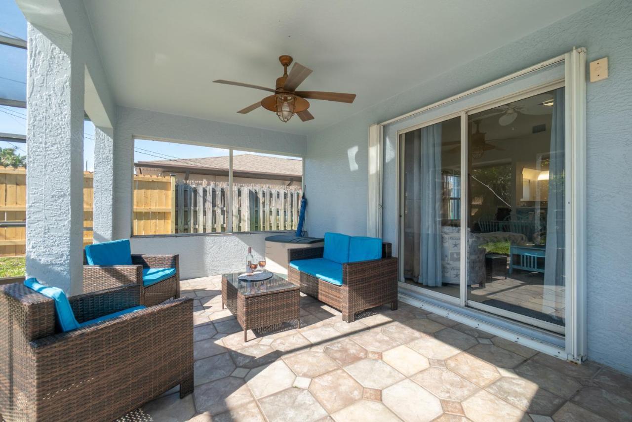 Serene Seaside Retreat - Dog Friendly - 2Br Townhouse With Shared Heated Pool Steps To Paradise Beach! Мелбърн Екстериор снимка